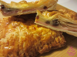 Empanada de dátiles, bacon y queso